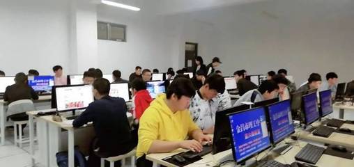 金川區(qū)人社局積極開展電商培訓(xùn) 拓寬大學(xué)生就業(yè)渠道